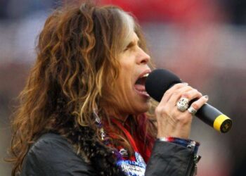 Steven Tyler no Super Bowl – Gafe na execução do Hino Nacional